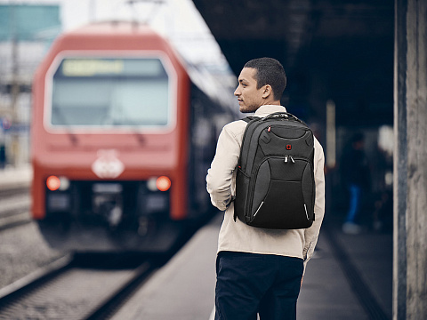 Рюкзак WENGER Cosmic 17, чёрный, переработанный ПЭТ/ПВХ/полиэстер, 34 x 23 x 49 см, 30 л - рис 9.