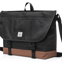 Сумка-мессенджер Herschel Cove из переработанного материала 22,5 л - сплошной черный
