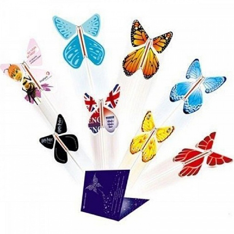 Летающая бабочка в открытку