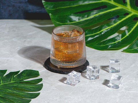 Вращающийся бокал для виски на сланцевом костере Ventura - рис 3.